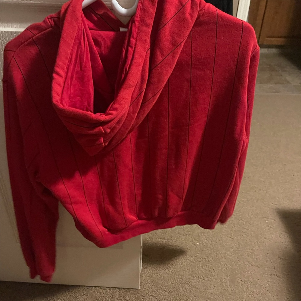 Croped Red Sweater - Picture 2 of 2